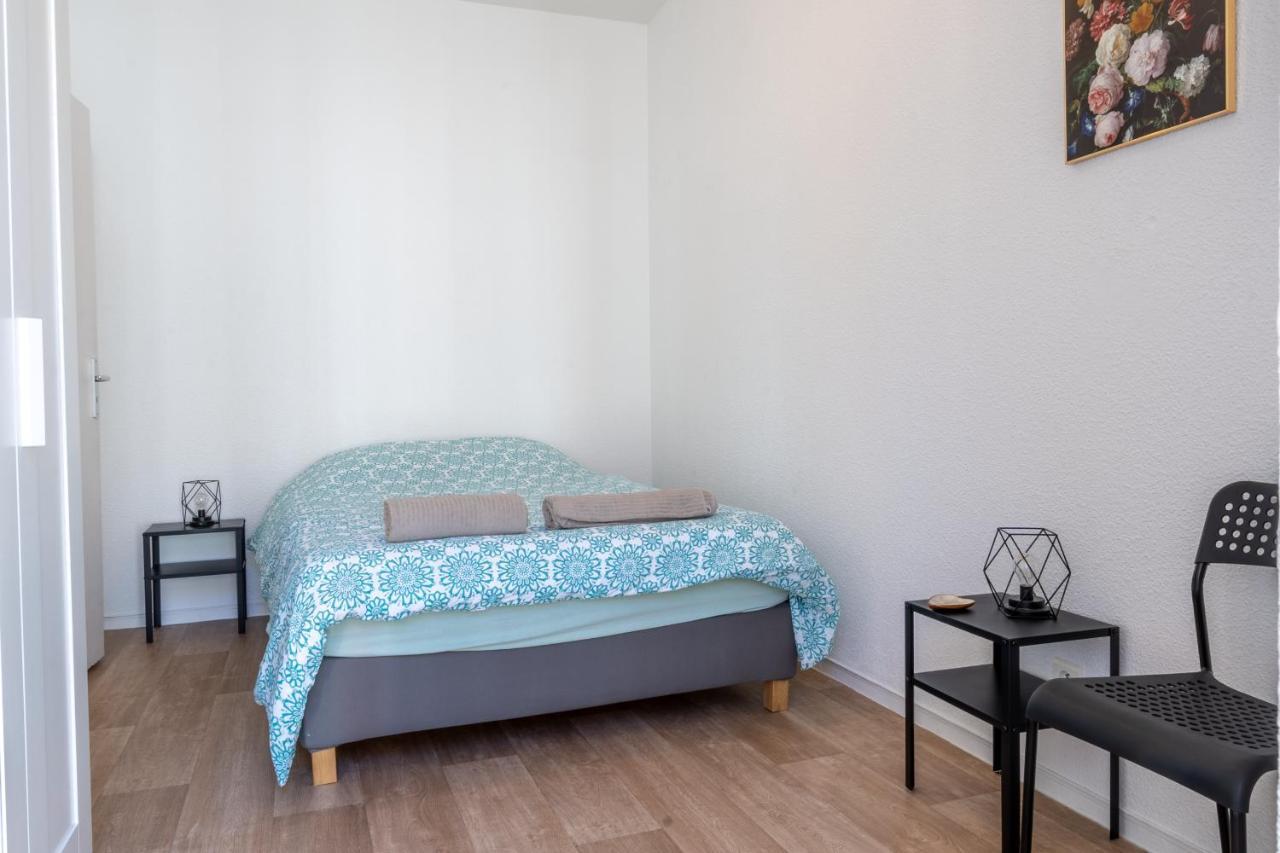 LE LYS- Appartement T3 tout equipé, vue imprenable sur le château de lourdes Exterior foto