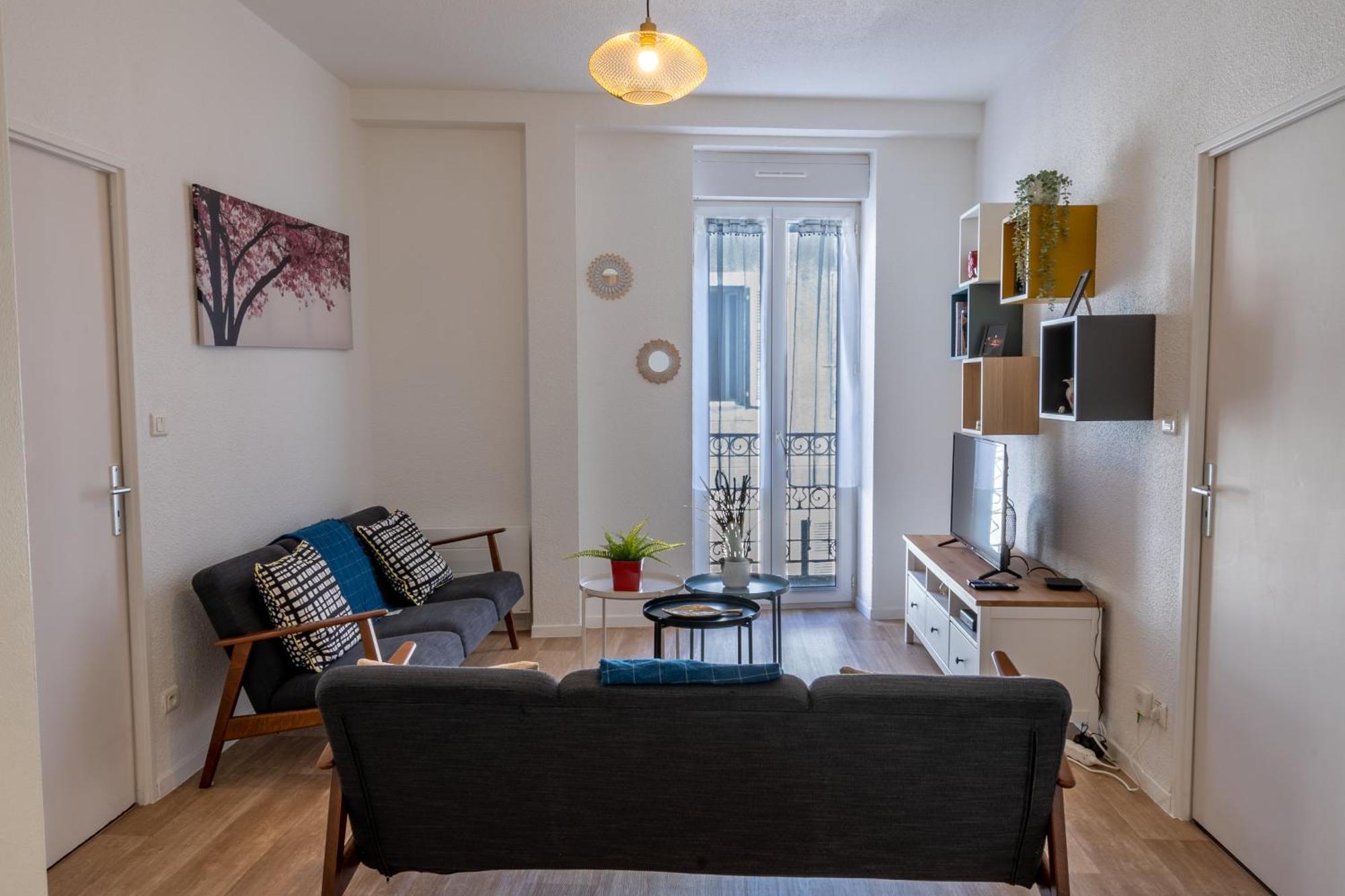 LE LYS- Appartement T3 tout equipé, vue imprenable sur le château de lourdes Exterior foto