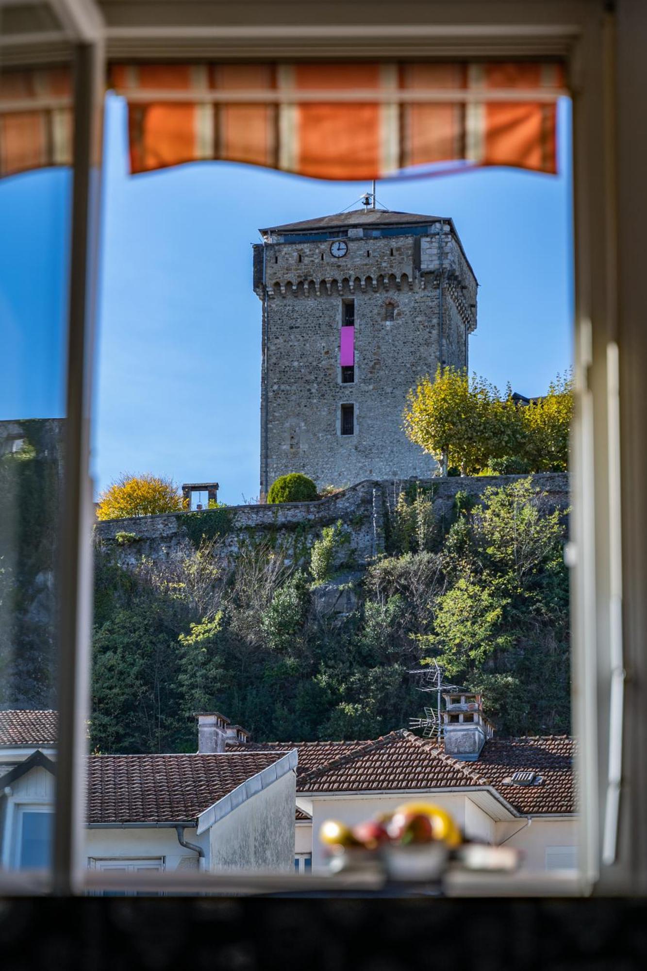 LE LYS- Appartement T3 tout equipé, vue imprenable sur le château de lourdes Exterior foto